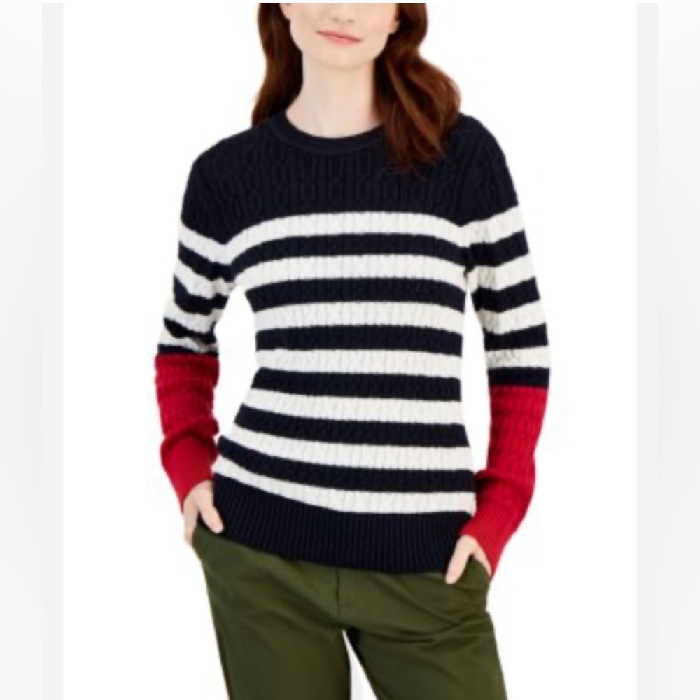 TOMMY HILFIGER knitted long sleeve sweater. Size medium. 💯 cotton. Color block